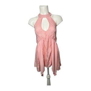 Venus Pink Lace Halter Keyhole Backless Top sz Medium‎